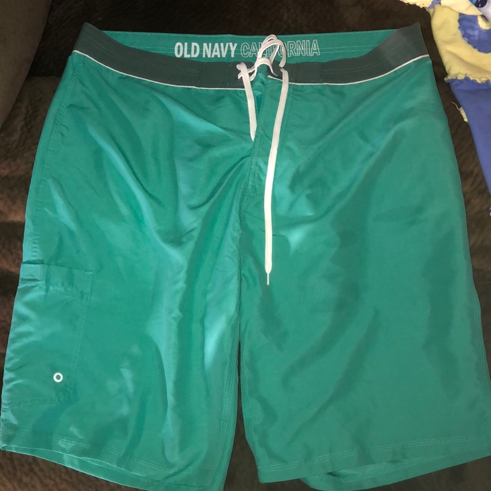 Men’s Old Navy swim trunks